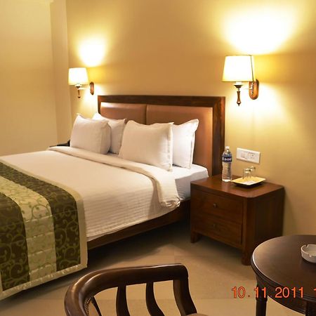 Uday Suites - The Airport Hotel Thiruvananthapuram Luaran gambar