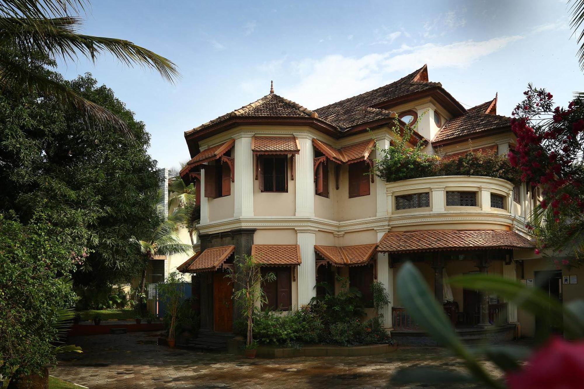 Uday Suites - The Airport Hotel Thiruvananthapuram Luaran gambar