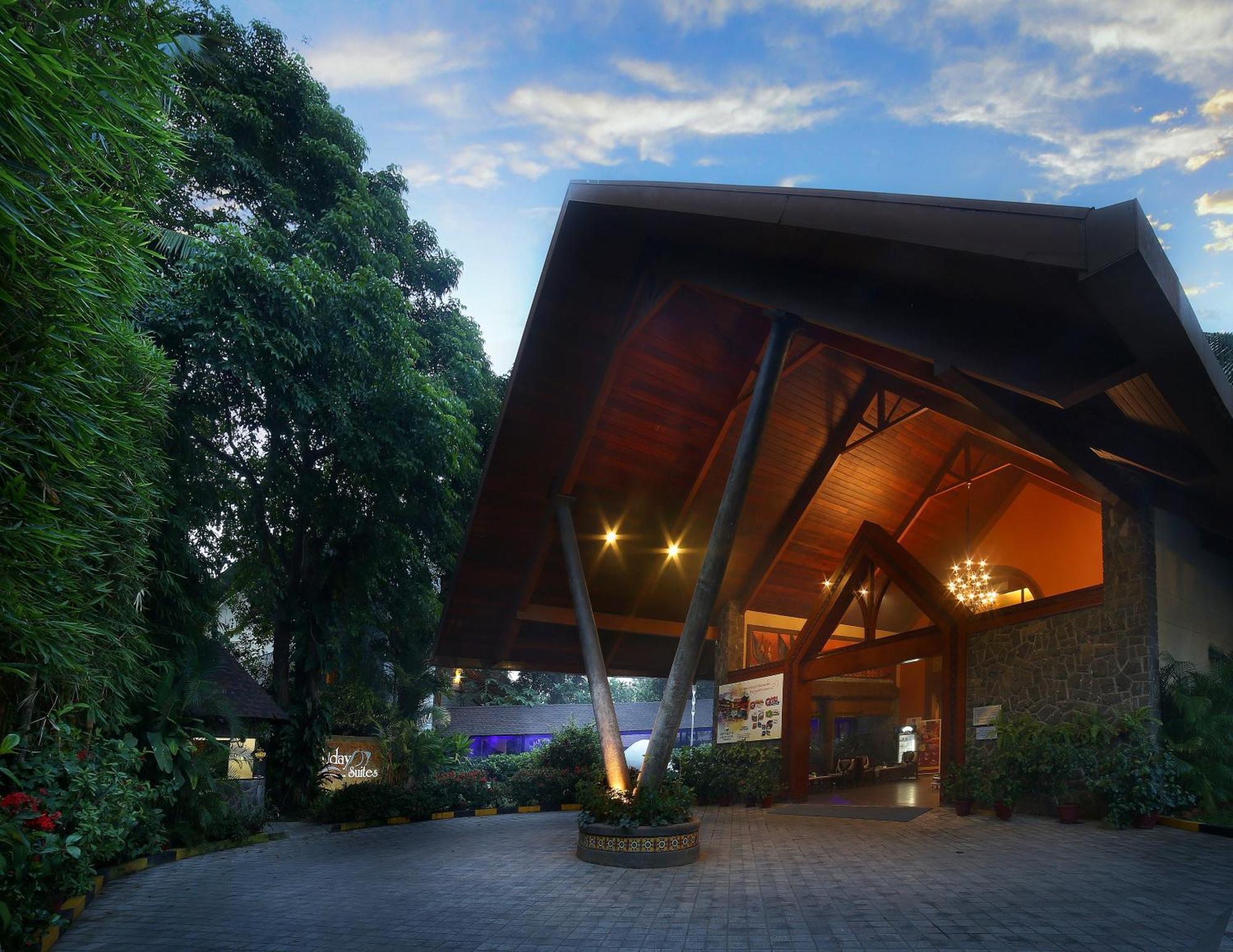 Uday Suites - The Airport Hotel Thiruvananthapuram Luaran gambar