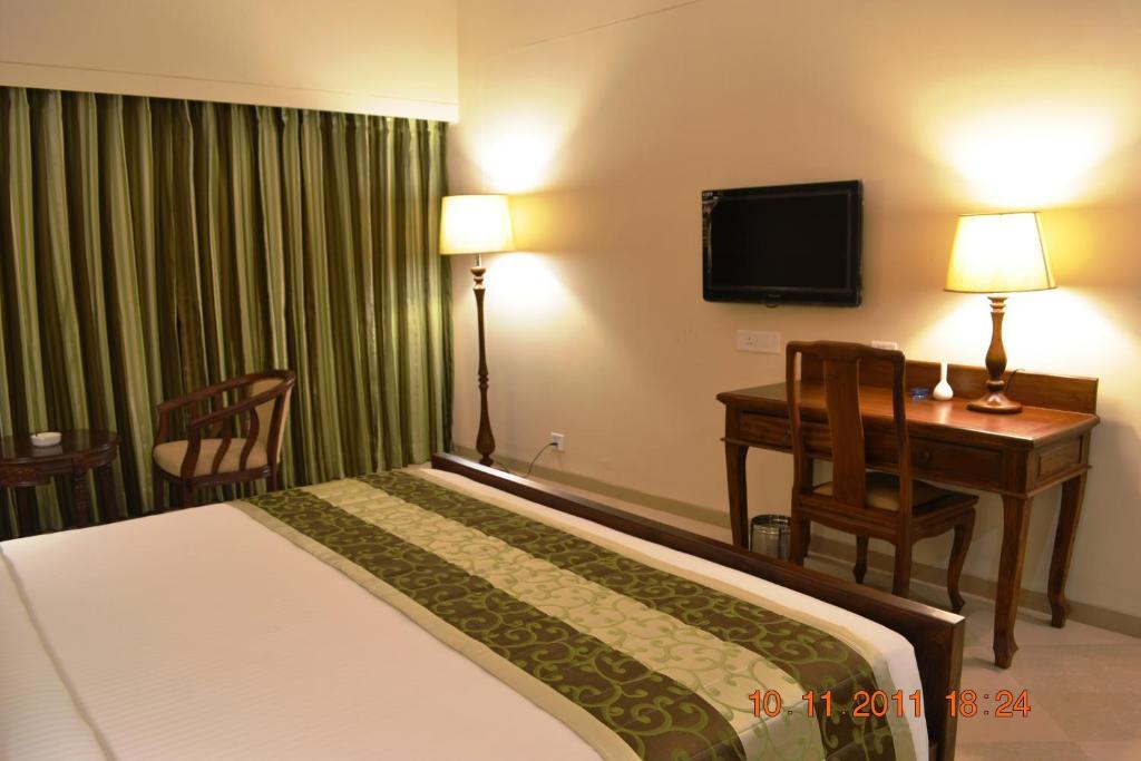 Uday Suites - The Airport Hotel Thiruvananthapuram Luaran gambar