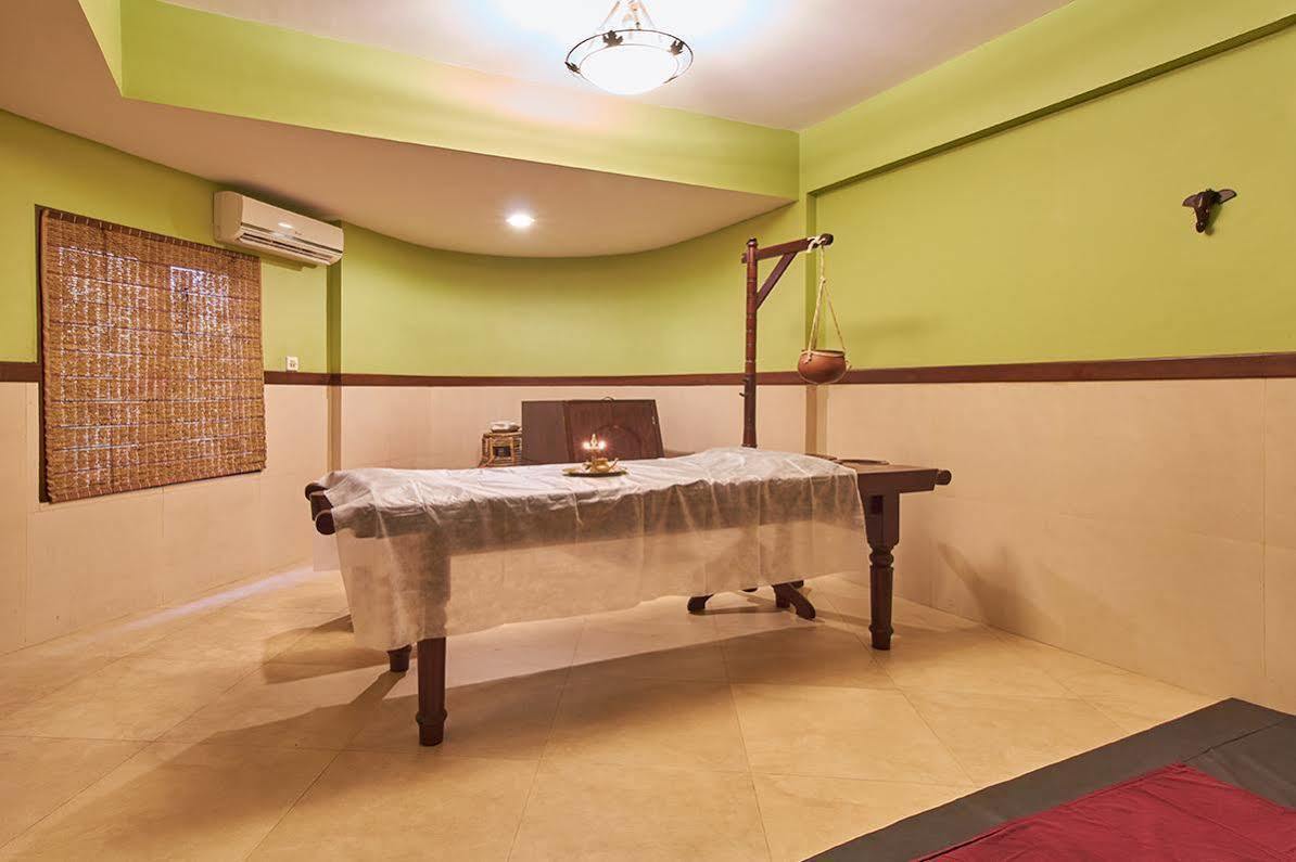 Uday Suites - The Airport Hotel Thiruvananthapuram Luaran gambar