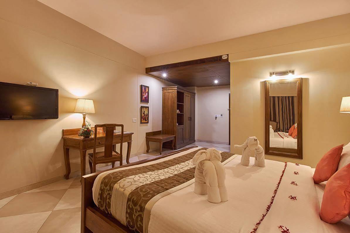 Uday Suites - The Airport Hotel Thiruvananthapuram Luaran gambar